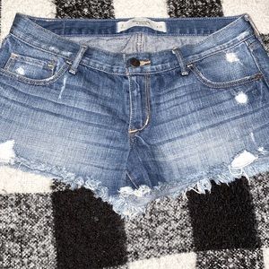 Cutie booty distressed cut-off jean shorts